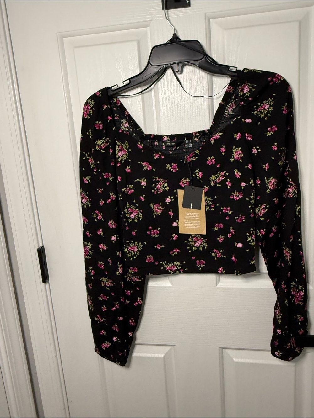 Vero Moda Black Floral Square-Neck Long-Sleeve Crop Top